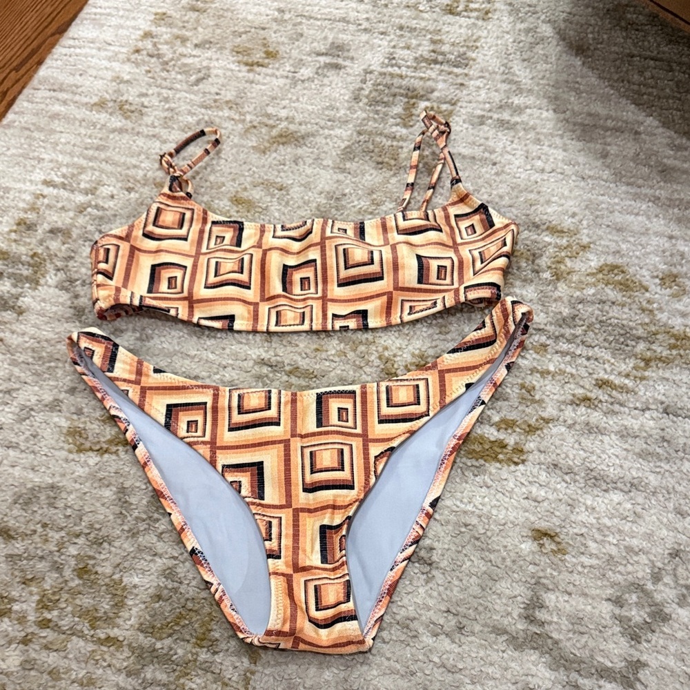 Triangle Geometric Print Bikini Set - image 1
